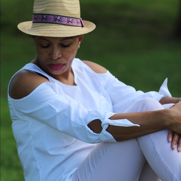 Meet your Posher, Keawana - Picture 1 of 1